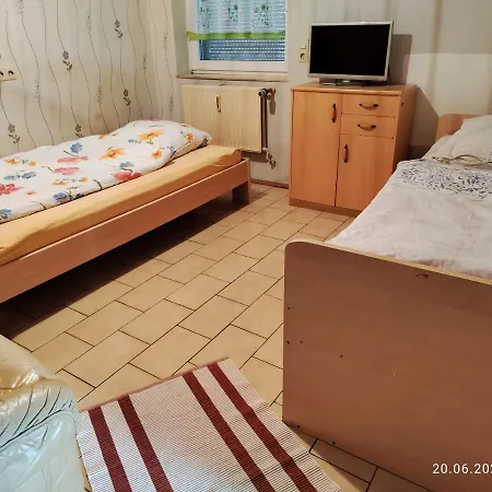 Ferienwohnung * Hemsbach